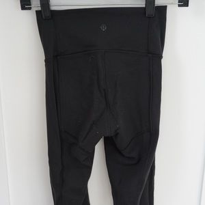 Lululemon Women’s Legging in Black 25”